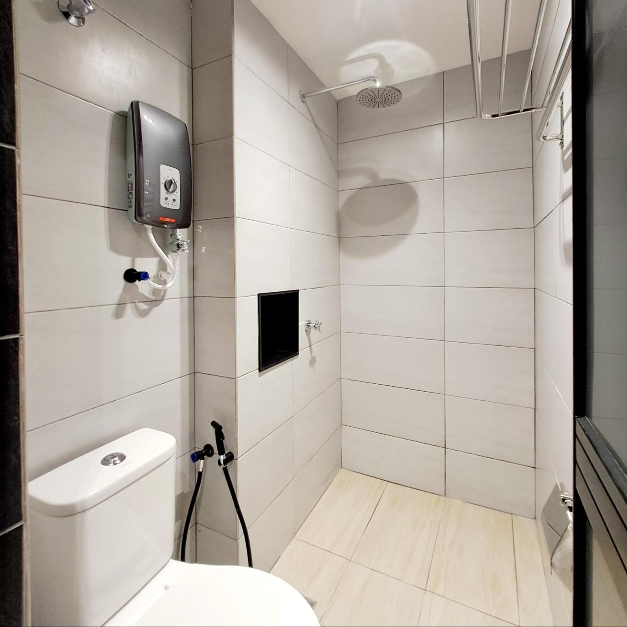 Urban Inn, Salak Tinggi سيبانغ المظهر الخارجي الصورة